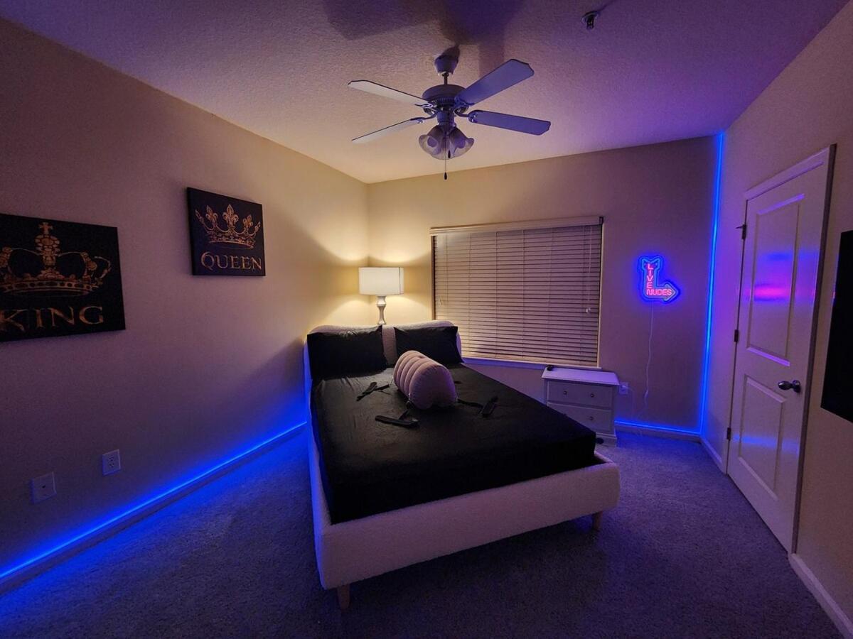Two Couple Up - Adults Only! Instant Booking Let'S Play Charlotte Exterior photo