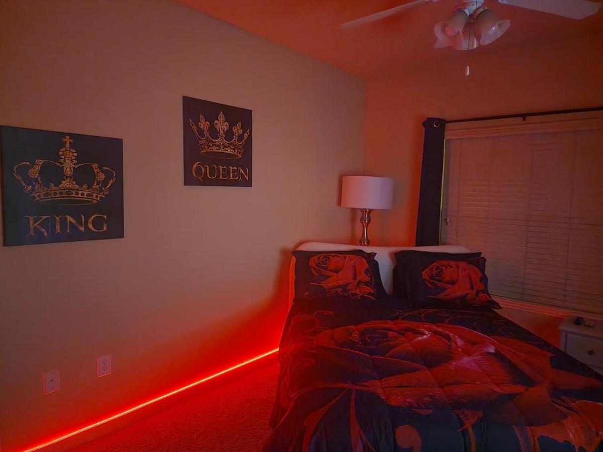 Two Couple Up - Adults Only! Instant Booking Let'S Play Charlotte Exterior photo