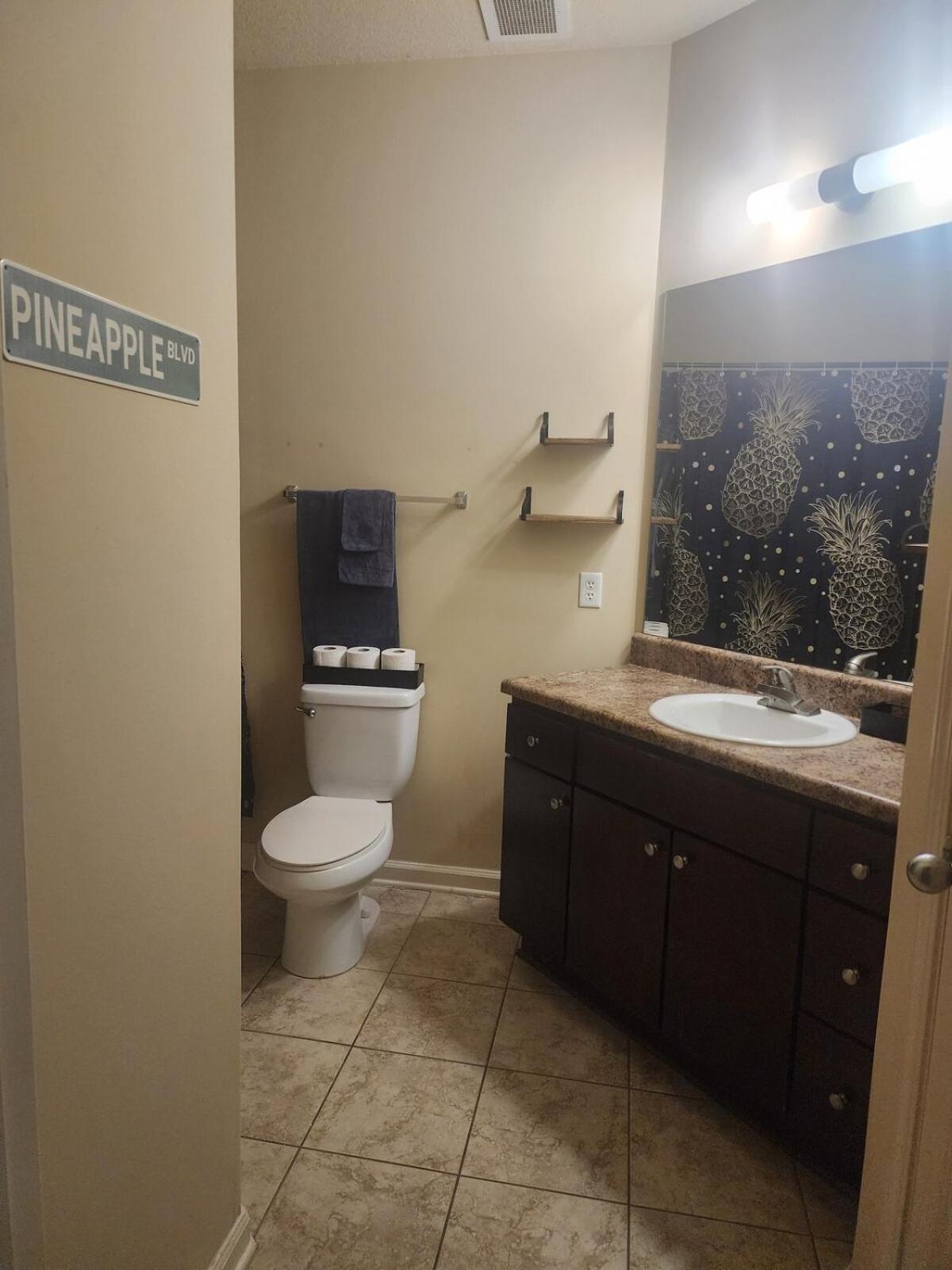 Two Couple Up - Adults Only! Instant Booking Let'S Play Charlotte Exterior photo