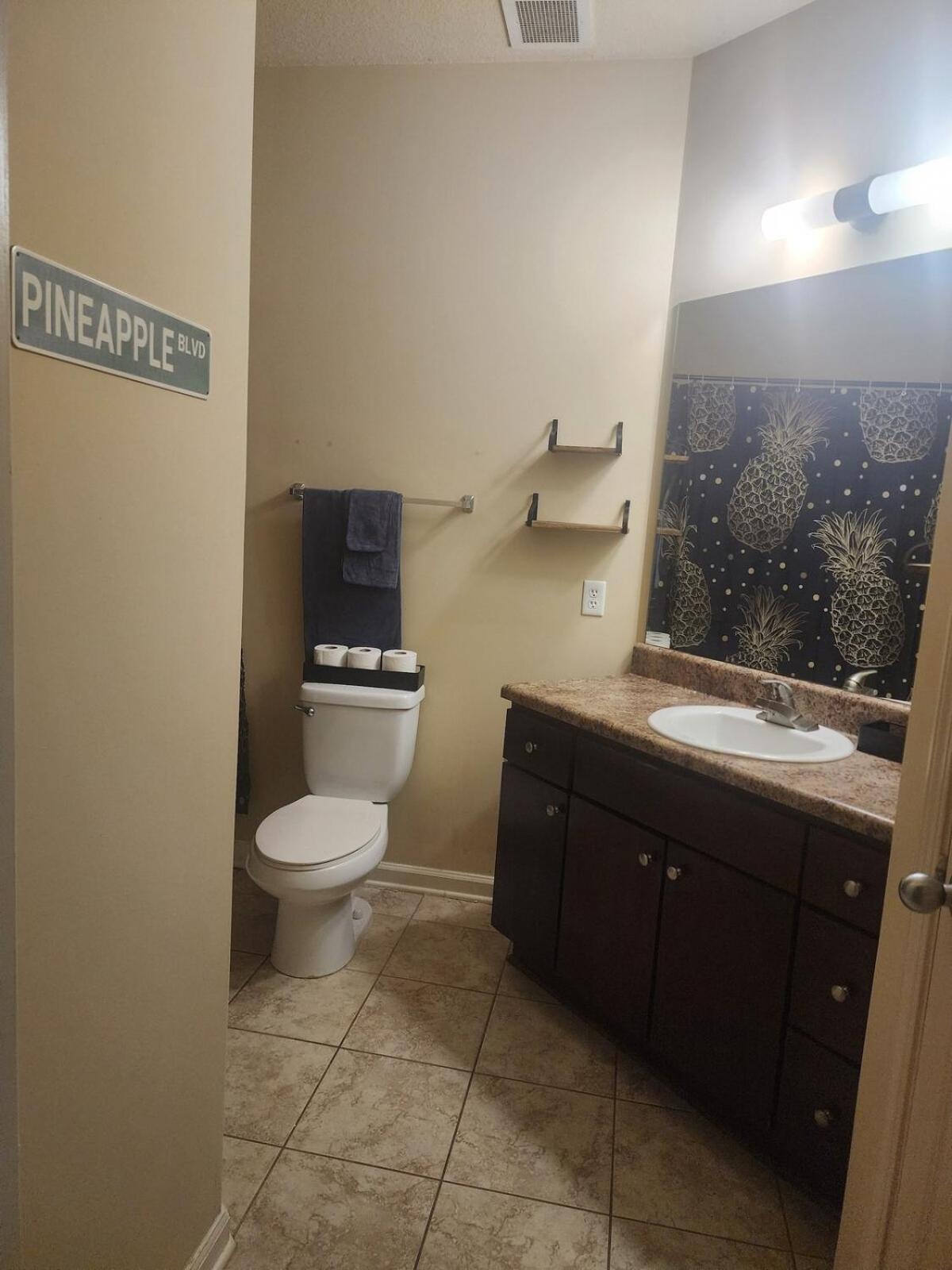 Two Couple Up - Adults Only! Instant Booking Let'S Play Charlotte Exterior photo