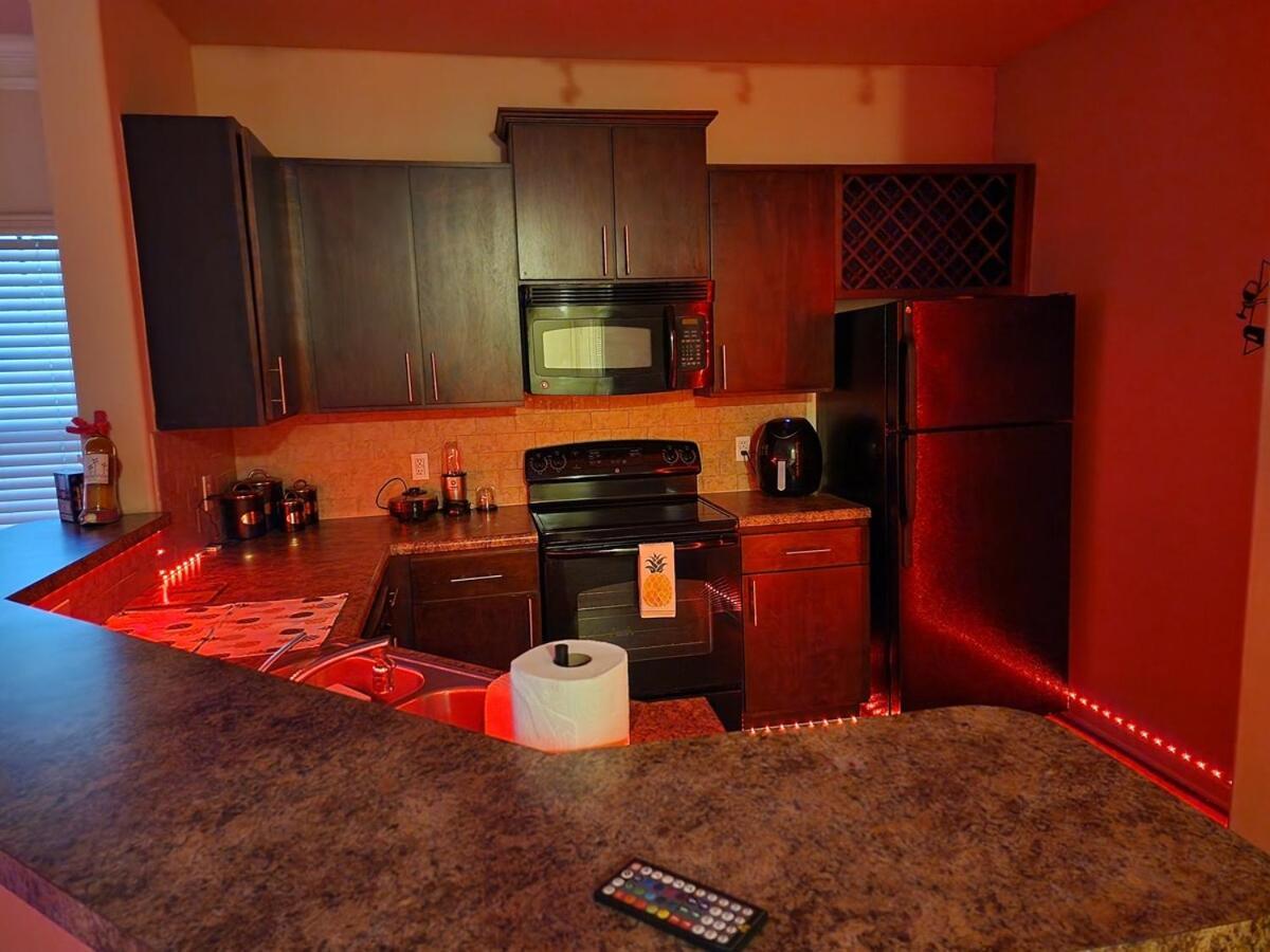 Two Couple Up - Adults Only! Instant Booking Let'S Play Charlotte Exterior photo